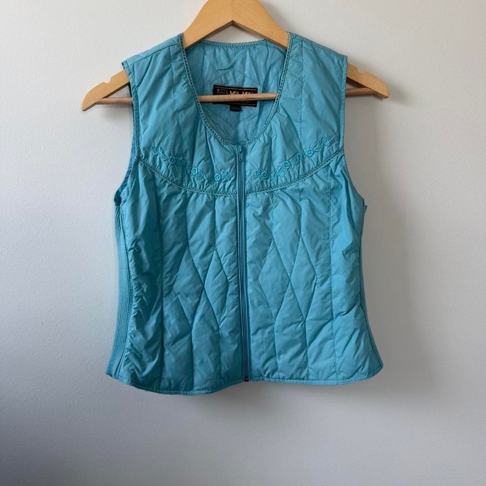 Vintage vest size S/M the cutest floral details